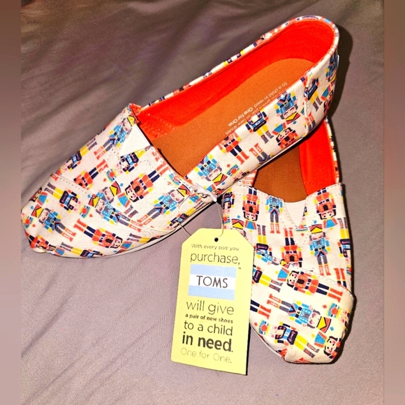 Toms Shoes - Toms - Womens Classic Size 9 White Multi Holiday Nutcrack BNWTS